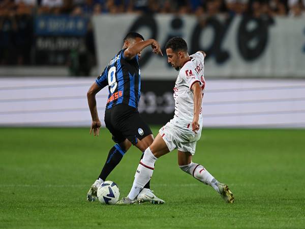 Tin bóng đá 26/2: AC Milan chia điểm với Atalanta trên sân nhà