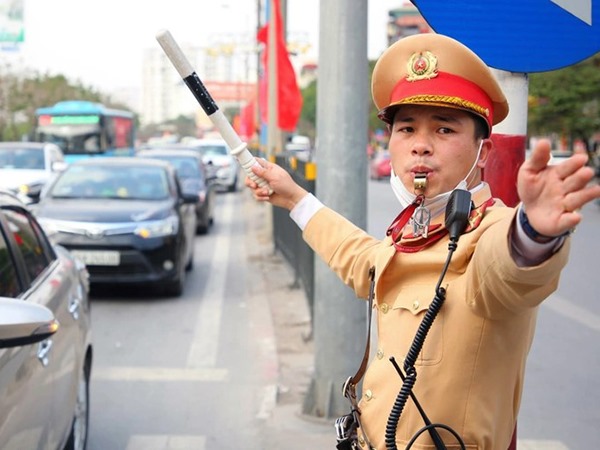 Nằm mơ thấy cảnh sát giao thông ẩn ý điều gì?