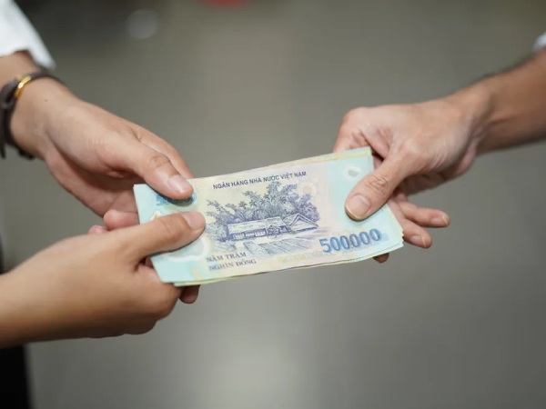 Giấc mơ thấy cho tiền có tín hiệu gì trong cuộc sống