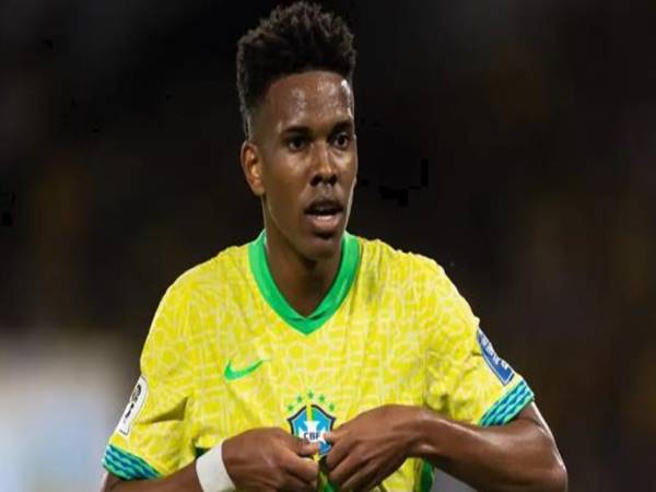 Phong cách chơi bóng của Estevao