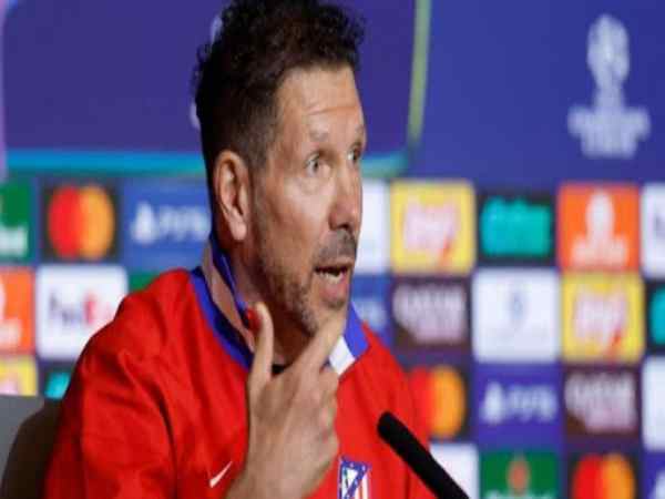 Simeone chọn 3-5-2 để tăng cường phòng ngự Simeone chọn 3-5-2 để tăng cường phòng ngự