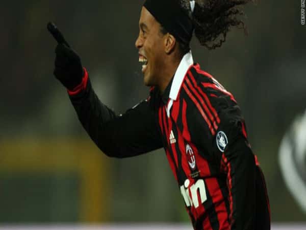Những khoảnh khắc đặc biệt của Ronaldinho tại AC Milan
